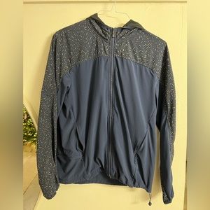 NWOT Outdoor Voices Men's Hooded Trainer Shell Jacket